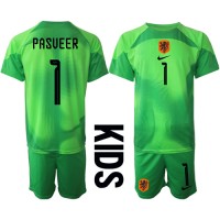 Fotballdrakt Barn Nederland Remko Pasveer #1 Keeper Hjemmedraktsett VM 2022 Kortermet (+ Korte bukser)